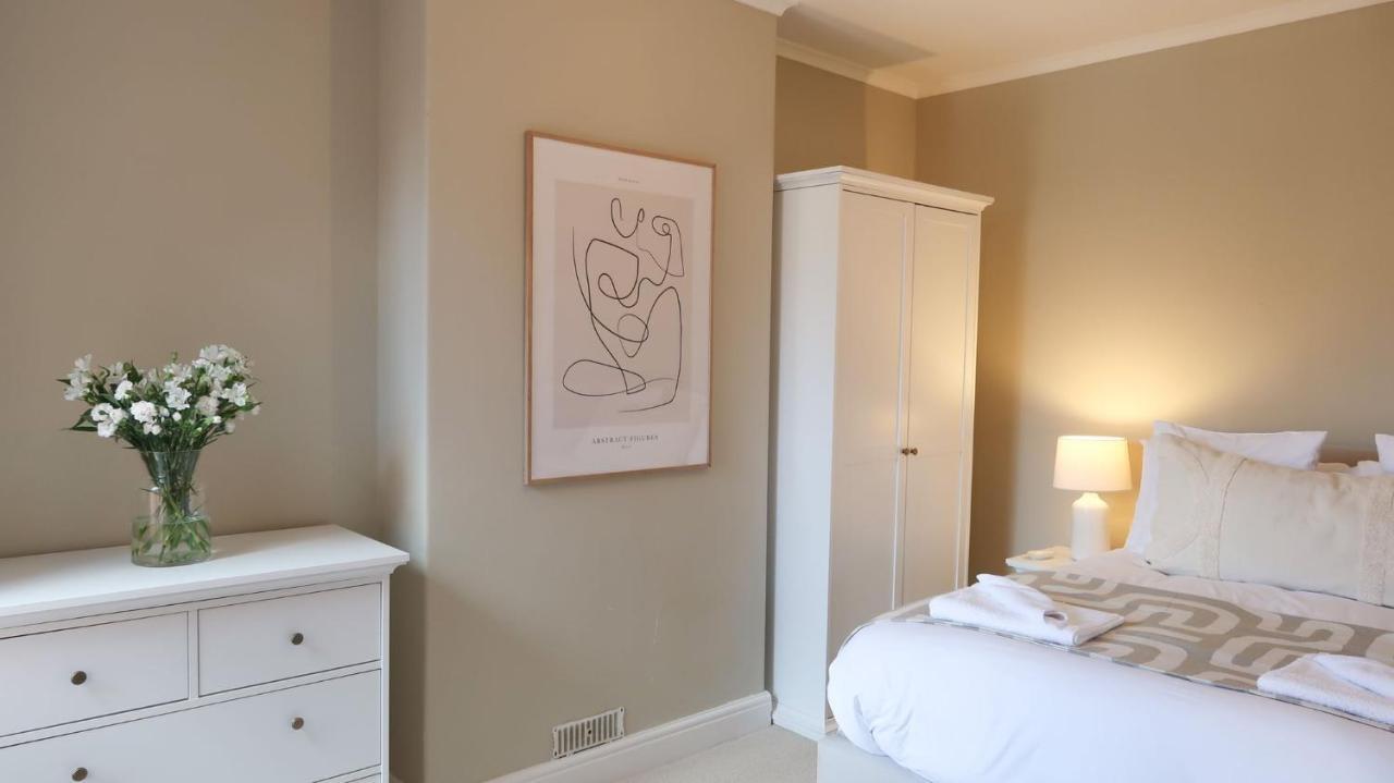 Luxury Living Outside The City Walls - Sleeps Six! Честер Екстер'єр фото