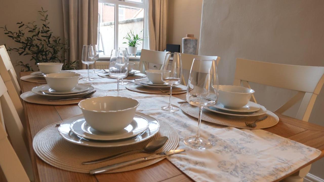 Luxury Living Outside The City Walls - Sleeps Six! Честер Екстер'єр фото