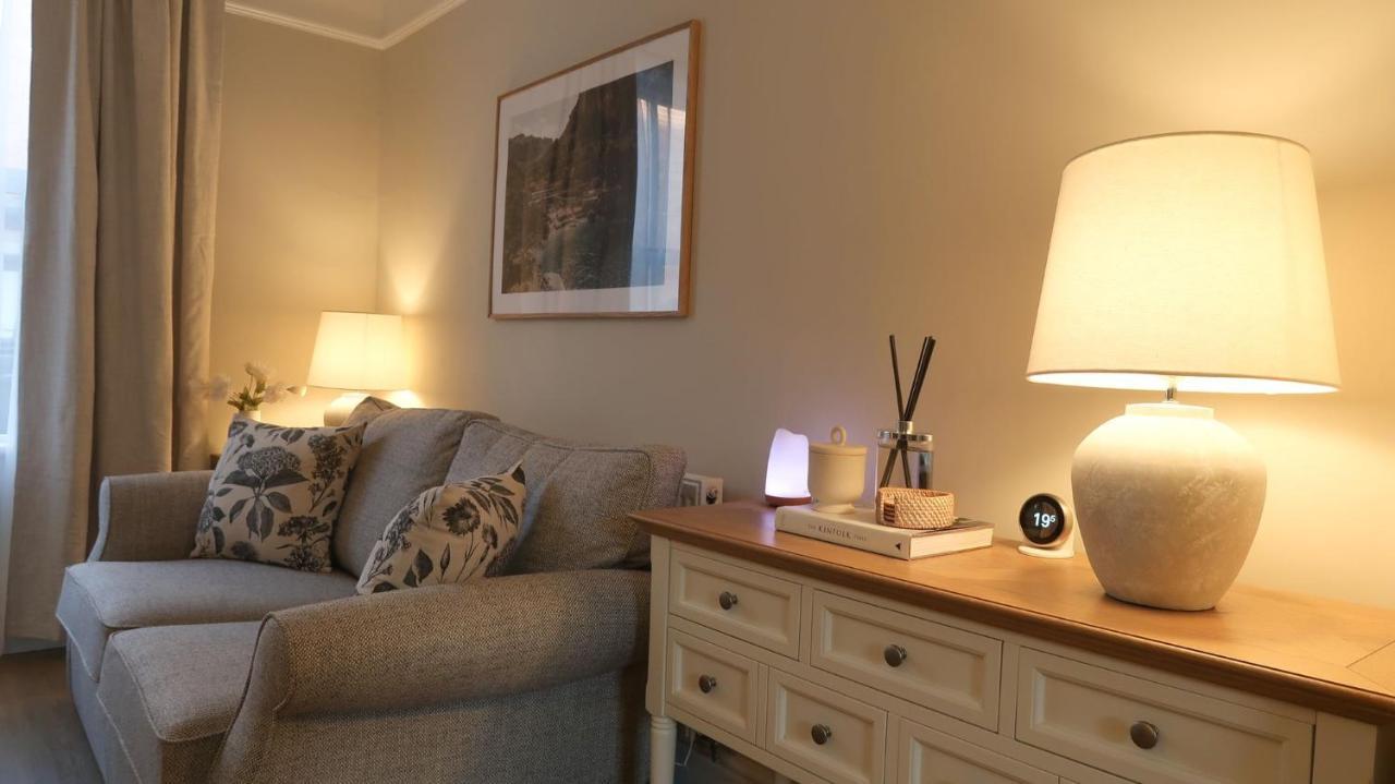 Luxury Living Outside The City Walls - Sleeps Six! Честер Екстер'єр фото
